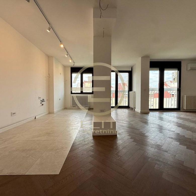 Stan Prodaja Novi Sad  100 m2