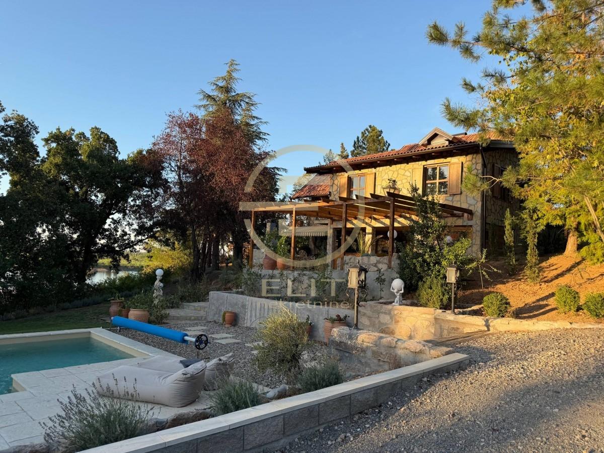 kuca-izdavanje-ZvLgmc9Grn Kuća na prodaju, Čerević, Beočin, 3093m²