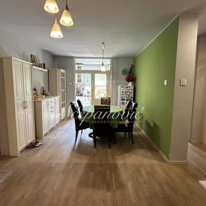 Stan Prodaja Novi Sad  75 m2