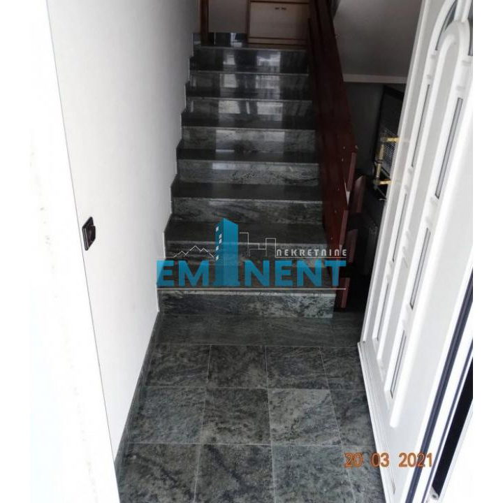 Kuća na prodaju, Sremčica, Beograd, 300m², 360.000 €