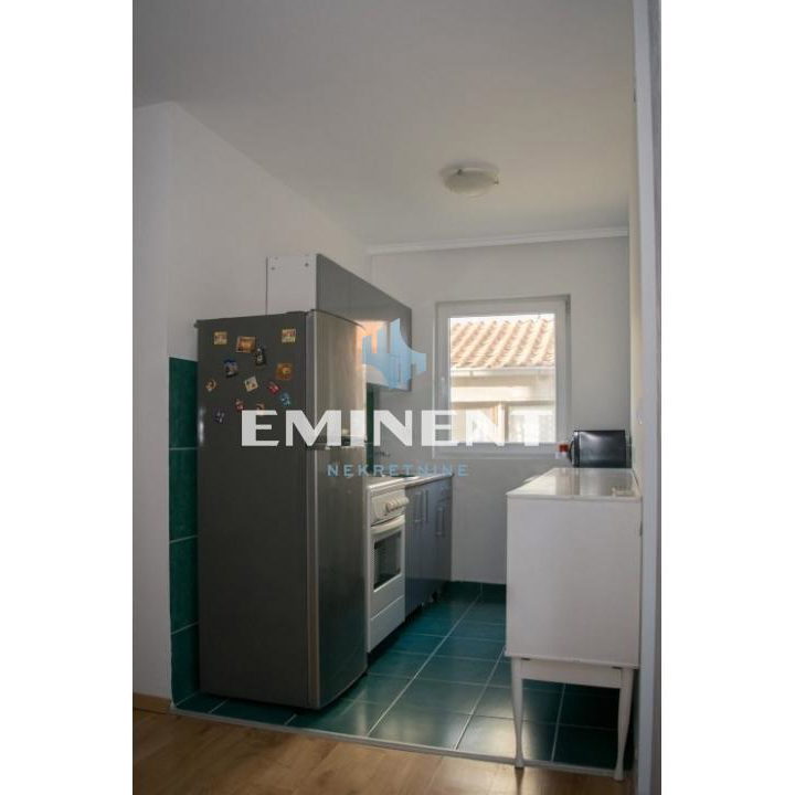 Kuća na prodaju, Ledine, Beograd, 200m², 290.000 €