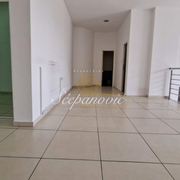 Lokal Prodaja Novi Sad  155 m2