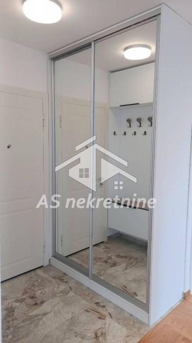 kuca-izdavanje-beograd-CqJt2q2Tot Trosoban stan za izdavanje, Kalenić Pijaca, Beograd, 65m², 1.200 €/mes