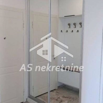 Trosoban stan za izdavanje, Kalenić Pijaca, Beograd, 65m², 1.200 €/mes
