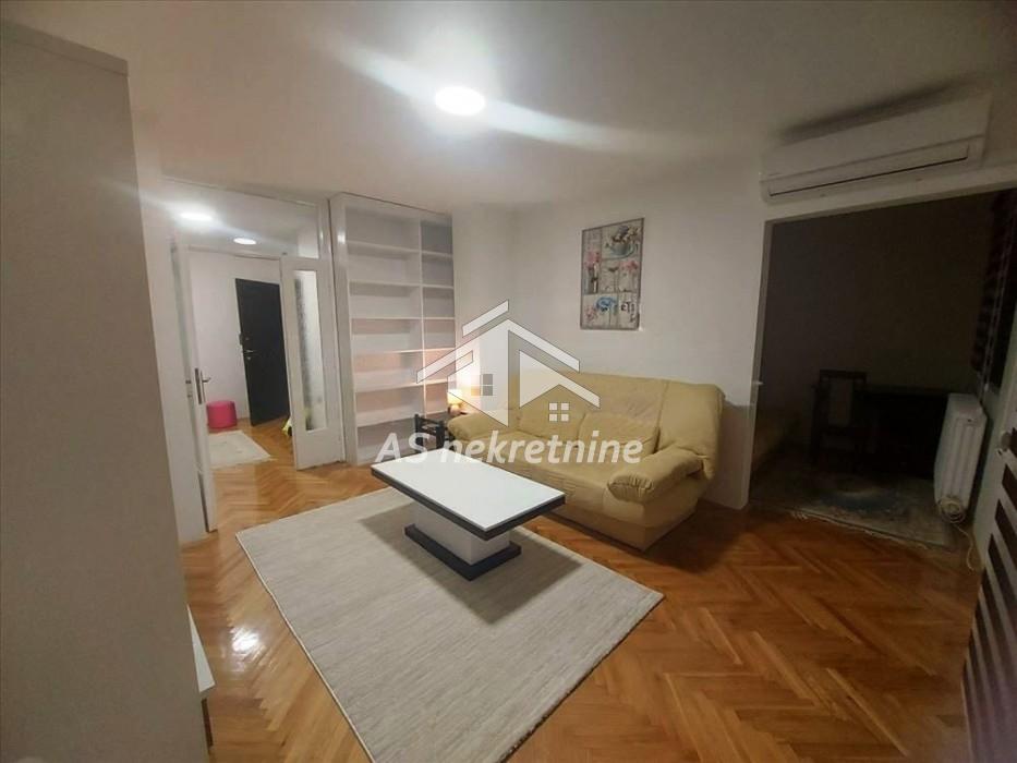 Stan Izdavanje Beograd Slavija 62 m2