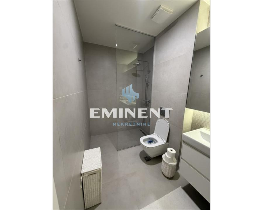 Trosoban stan za izdavanje, A Blok – Blok 67a, Beograd, 78m², 1.900 €/mes