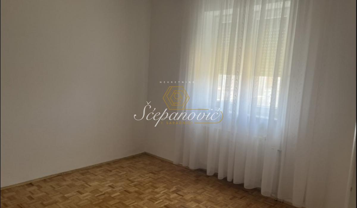 Kuća na prodaju, Kać, Novi Sad, 326m², 290.000 €