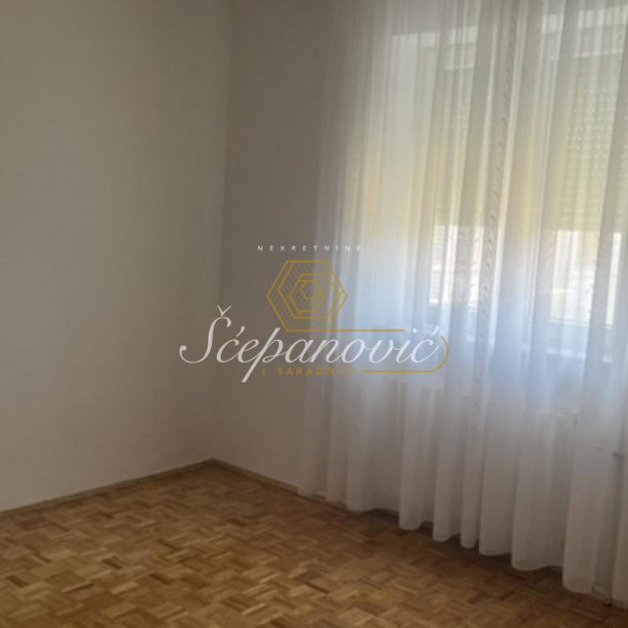 Kuća na prodaju, Kać, Novi Sad, 326m², 290.000 €