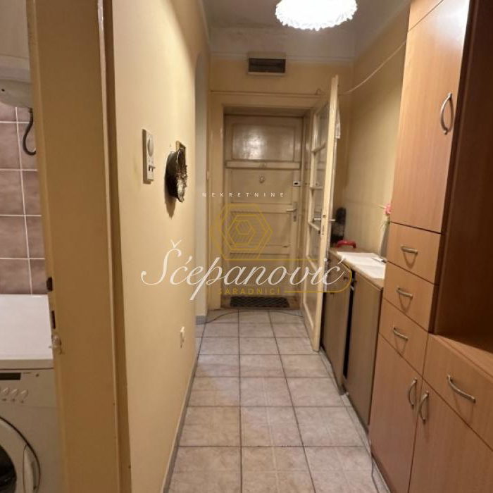 Stan Prodaja Novi Sad  35 m2