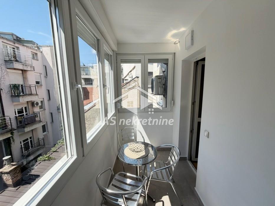 Dvosoban stan za izdavanje, Hram Svetog Save, Beograd, 54m², 2. sprat, 850 €/mes