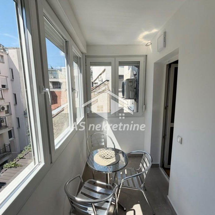 Dvosoban stan za izdavanje, Hram Svetog Save, Beograd, 54m², 2. sprat, 850 €/mes