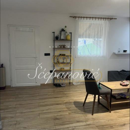 Kuća Prodaja Sremski Karlovci  56 m2