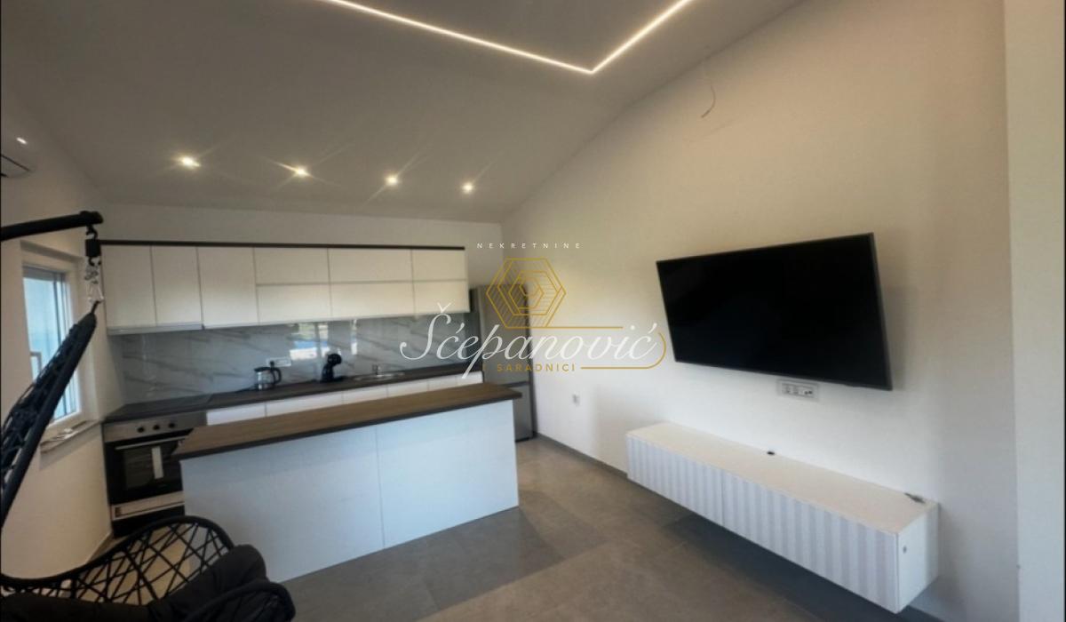 Kuća Prodaja Inđija Kuća Prodaja Inđija 2144 m2