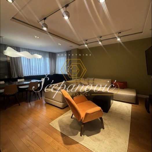 Stan Prodaja Novi Sad  113 m2
