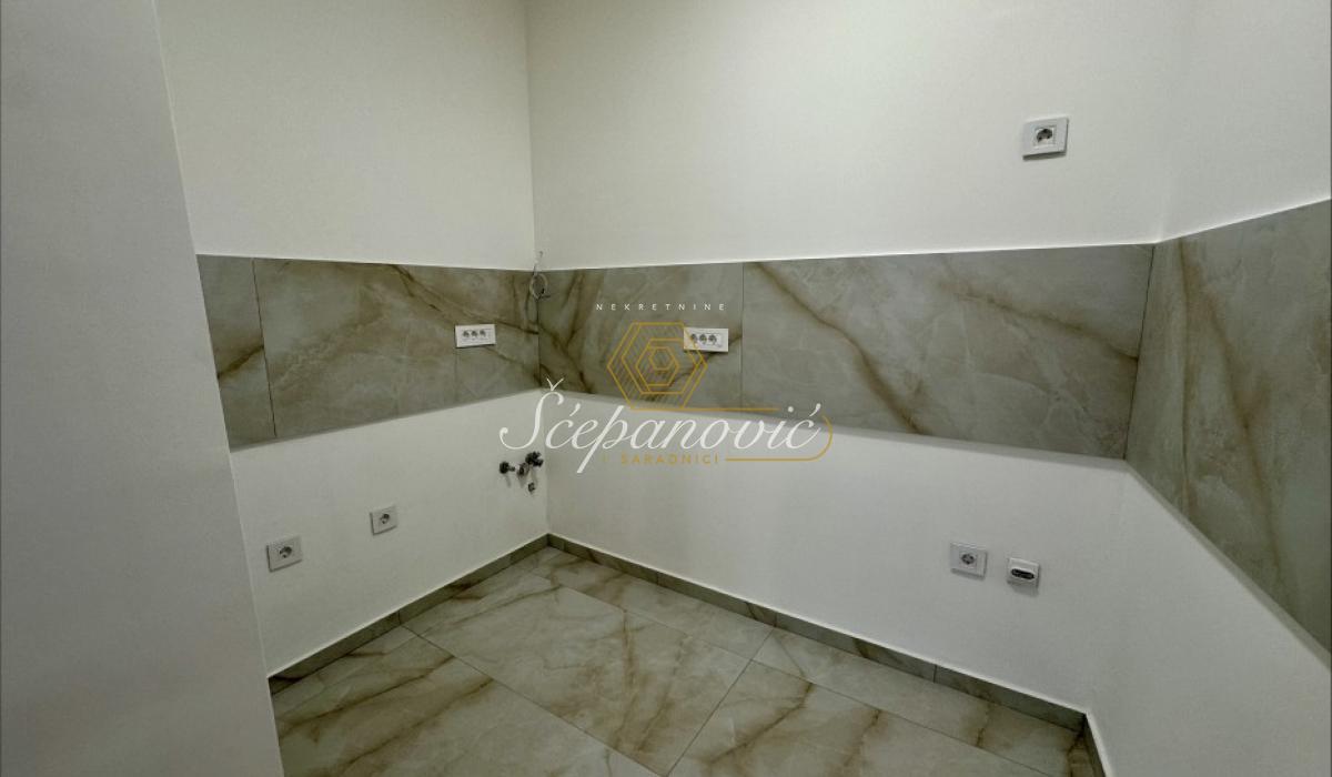 Stan Prodaja Novi Sad  85 m2