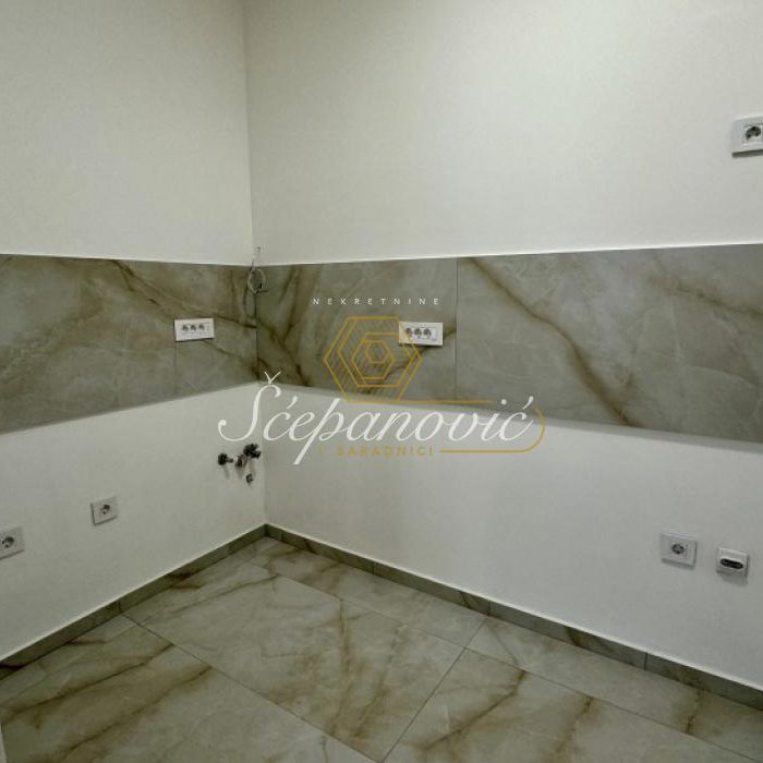 Stan Prodaja Novi Sad  85 m2