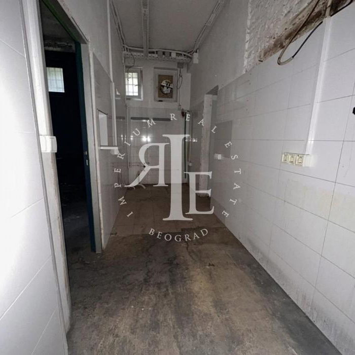 Lokal za izdavanje, Cara Dušana, Beograd, 88m², 2.500 €/mes