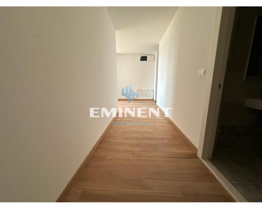 Lokal Izdavanje Beograd Blok 65 160 m2