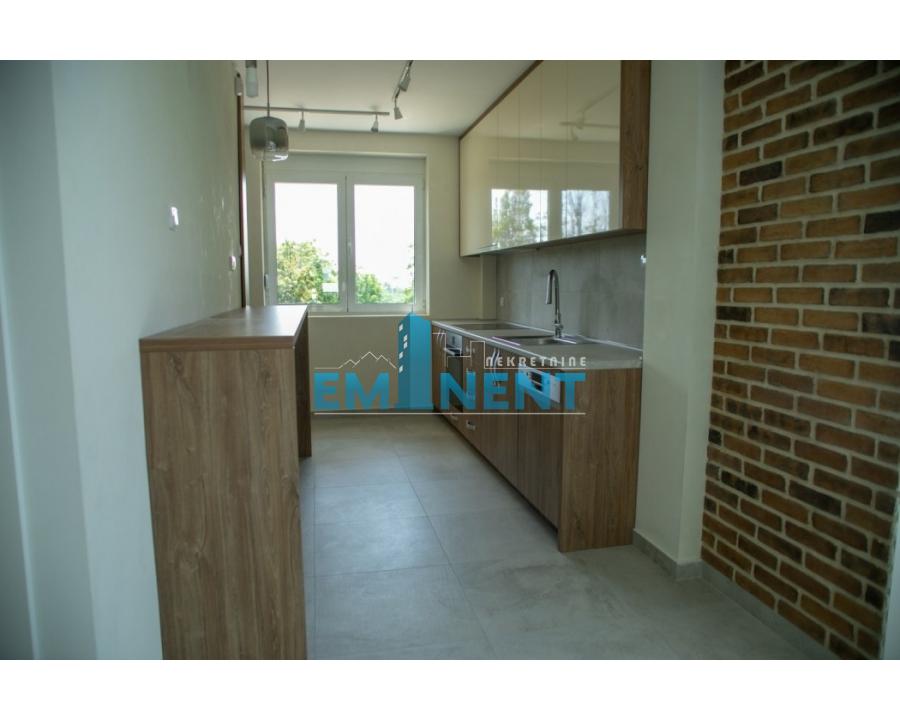Kuća Prodaja Beograd Kuća Prodaja Beograd Banovo Brdo 260 m2