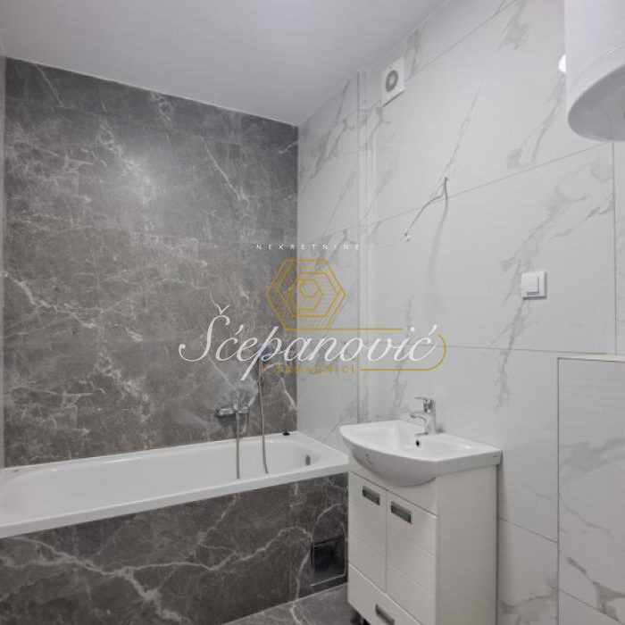 Višesoban stan na prodaju, Telep, Novi Sad, 207m², 352.000 €