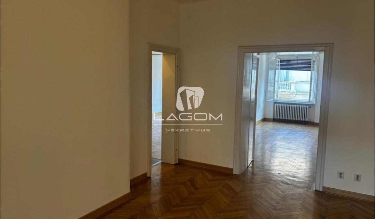 Stan Izdavanje Beograd Knez Mihailova 89 m2