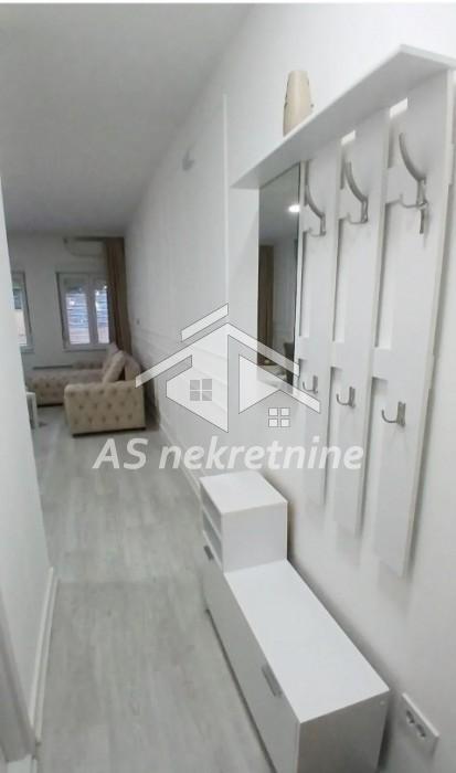 Trosoban stan za izdavanje, Trošarina, Beograd, 61m², 650 €/mes