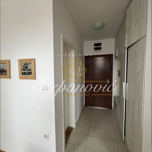Stan Prodaja Novi Sad  77 m2