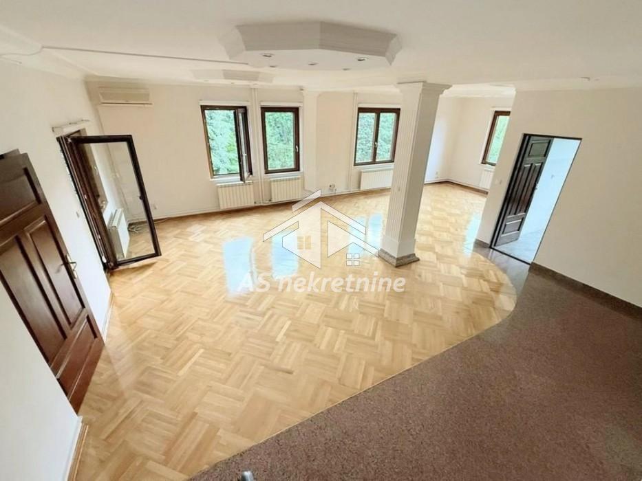Stan Izdavanje Beograd Dedinje 210 m2