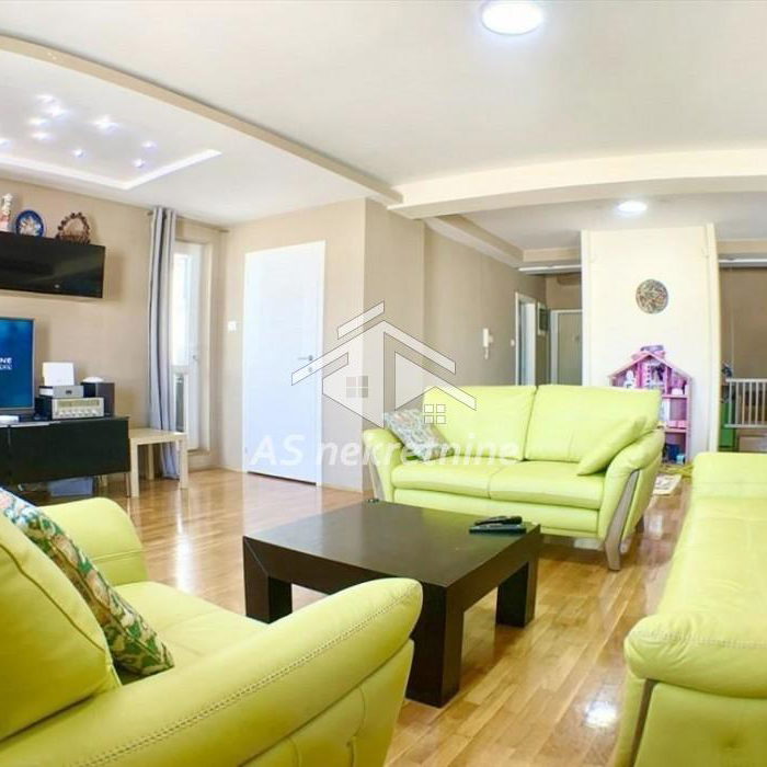 Stan Prodaja Beograd Đeram Pijaca 157 m2
