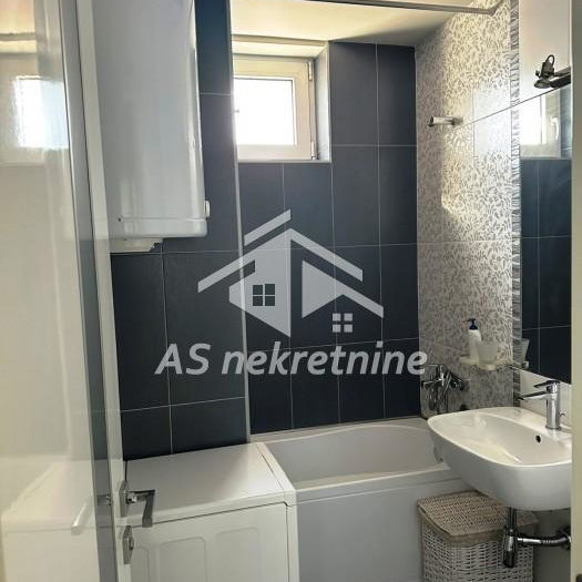 Trosoban stan za izdavanje, Lekino Brdo, Beograd, 81m², 1.000 €/mes