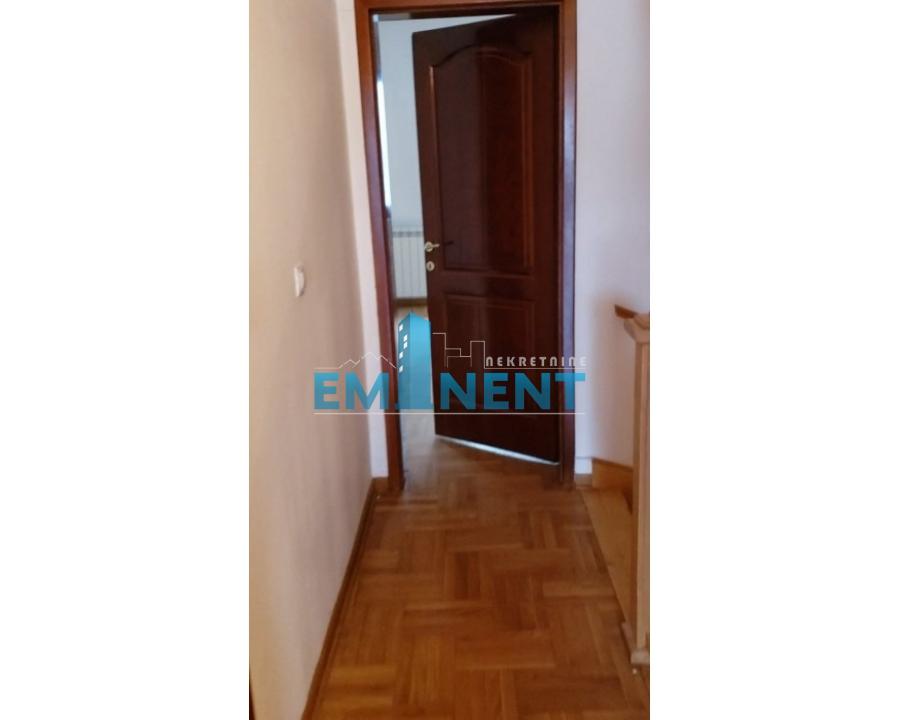 Kuća Izdavanje Beograd Dedinje 220 m2
