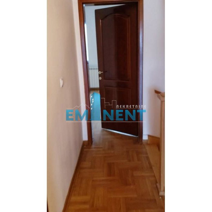 Kuća Izdavanje Beograd Dedinje 220 m2