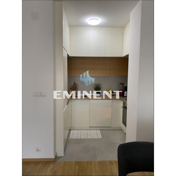 Stan Izdavanje Beograd Blok 45 57 m2