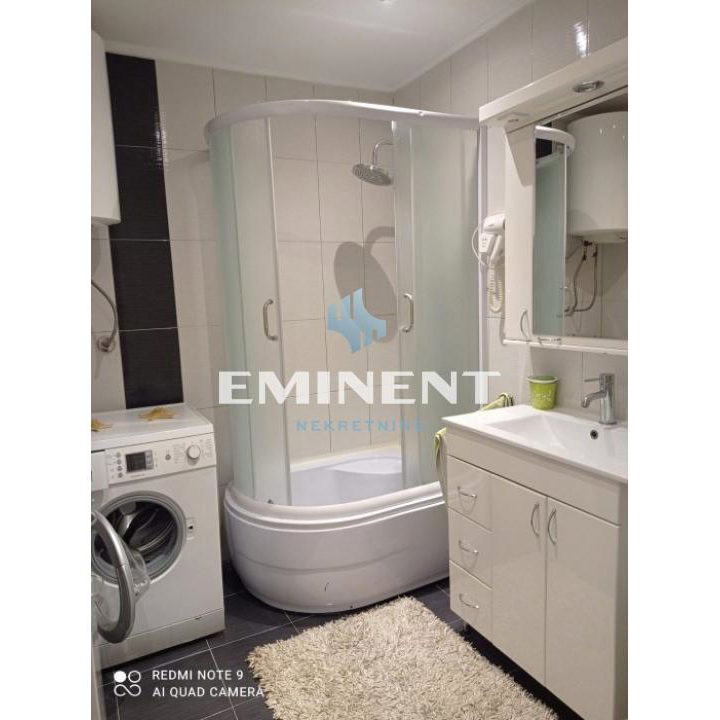 Trosoban stan na prodaju, Učiteljsko Naselje, Beograd, 133m², 299.000 €