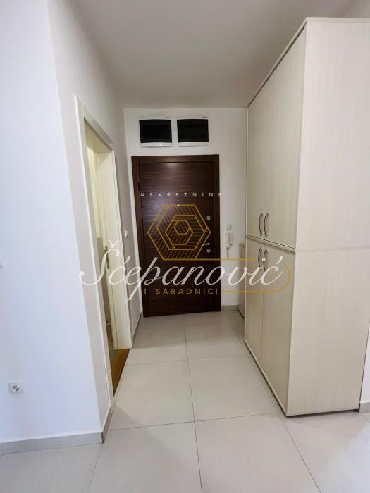 Trosoban stan na prodaju, Rotkvarija, Novi Sad, 56m², 240.000 €