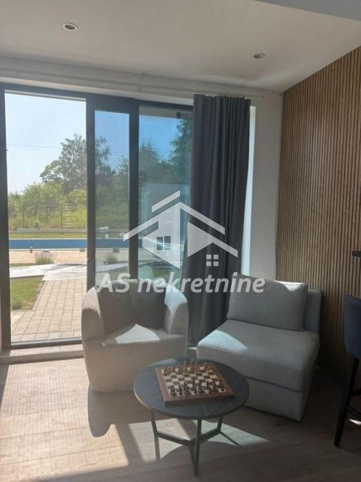 Kuća Prodaja Beograd Vrčin 230 m2