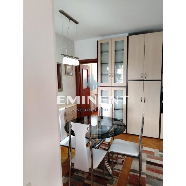 Stan Izdavanje Beograd FON 40 m2