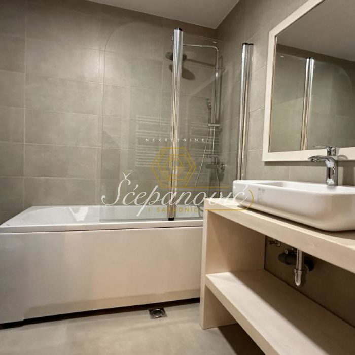 Stan Prodaja Beograd Hram Svetog Save 128 m2