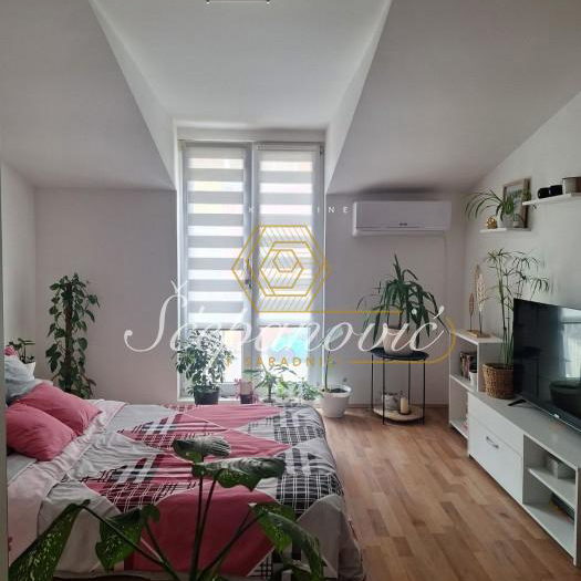 Stan Prodaja Novi Sad  48 m2