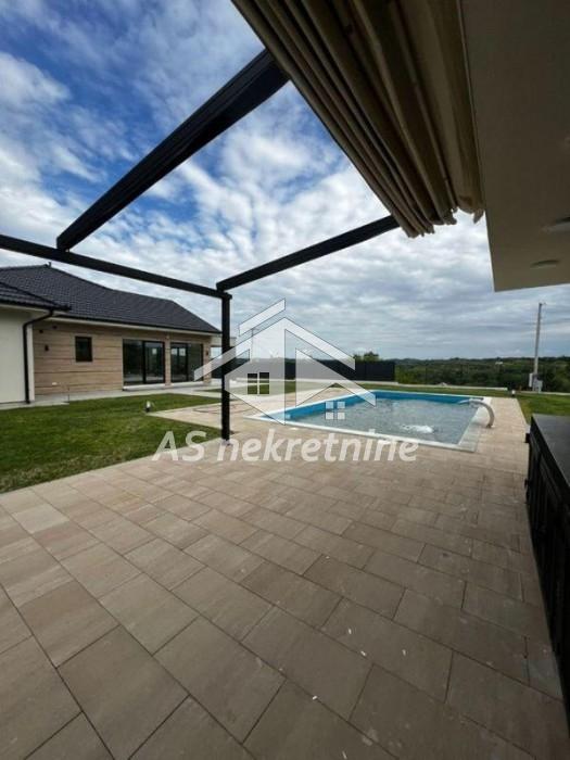 Kuća Prodaja Beograd Vrčin 230 m2