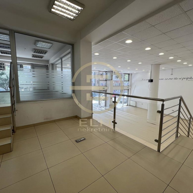 Lokal Prodaja Novi Sad  229 m2