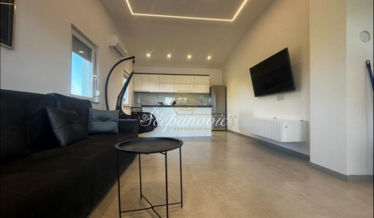 Kuća Prodaja Inđija Kuća Prodaja Inđija 2144 m2