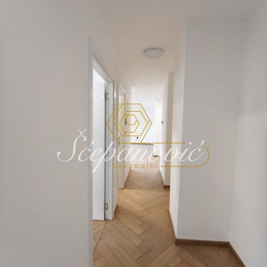 Stan Prodaja Novi Sad  73 m2