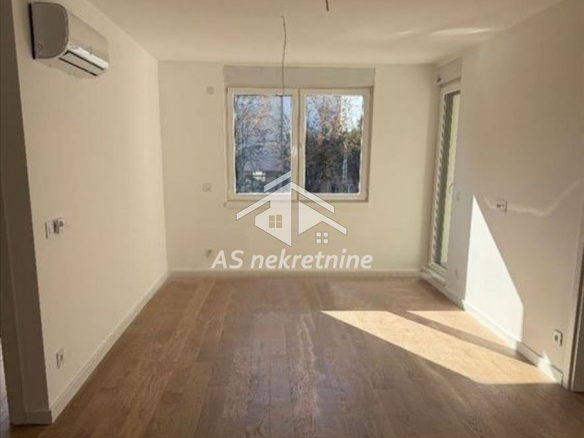 Stan Prodaja Beograd Cara Dušana 71 m2