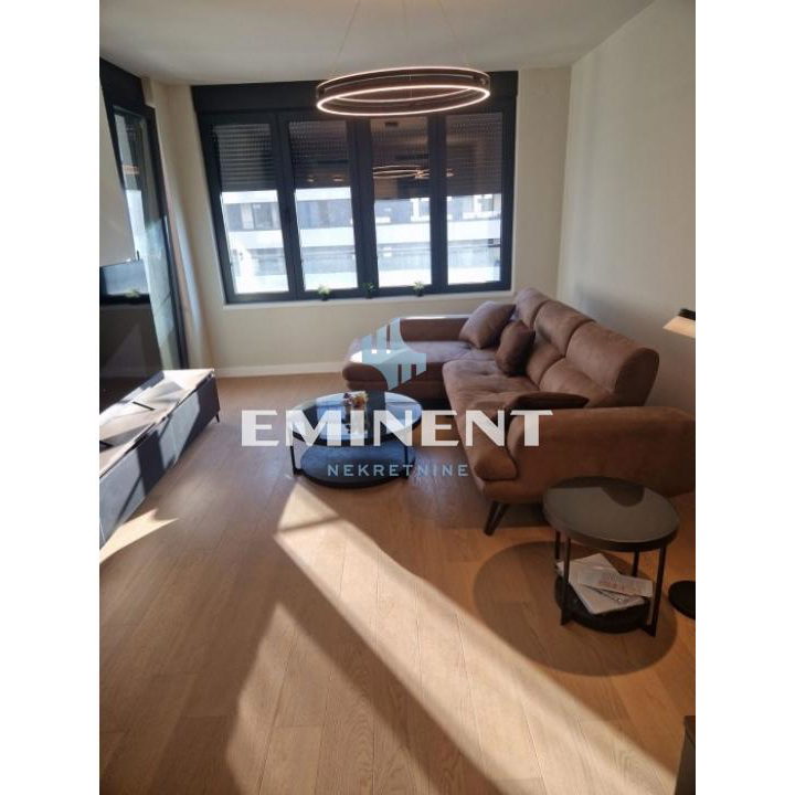 Stan Izdavanje Beograd Blok 65 56 m2