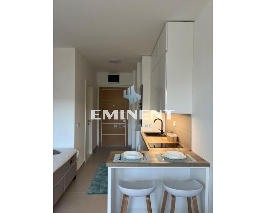 Stan Izdavanje Beograd FON 31 m2