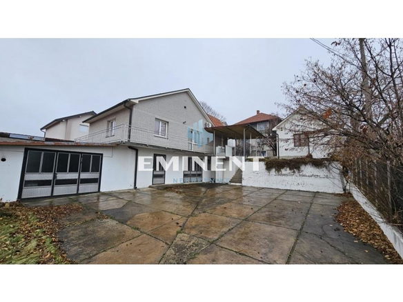 Kuća Prodaja Beograd Kaluđerica 315 m2