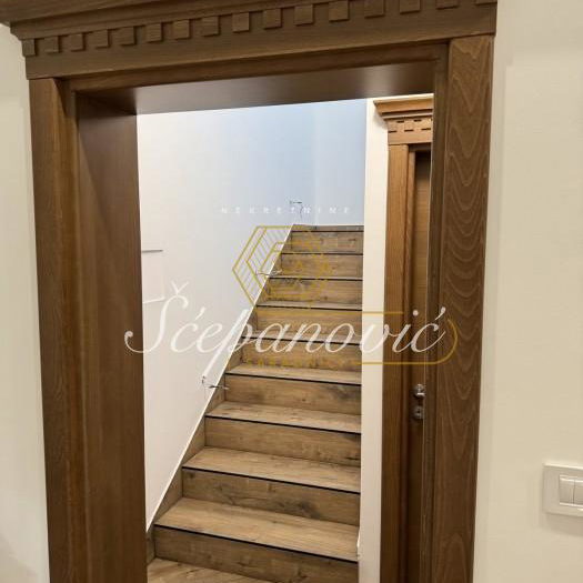 Kuća na prodaju, Sremska Kamenica, Novi Sad, 226m², 390.000 €
