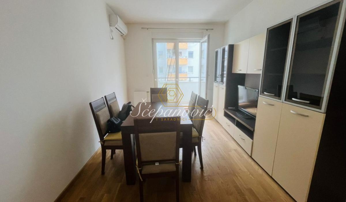 Trosoban stan na prodaju, Rotkvarija, Novi Sad, 56m², 240.000 €