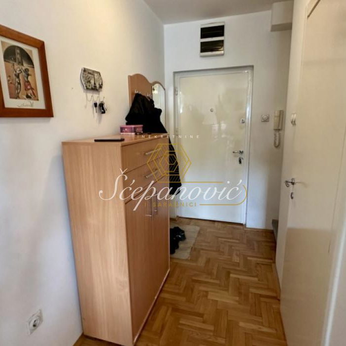 Trosoban stan na prodaju, Grbavica, Novi Sad, 75m², 195.000 €